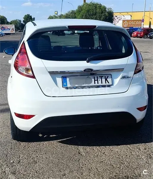 Usado Ford Fiesta Titanium 100 CV (73 kW) 2013 Blanco Berlina