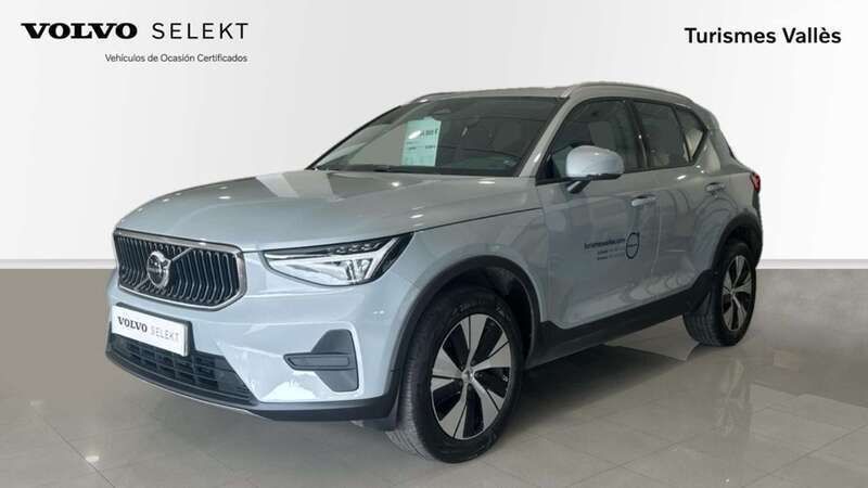 Gris Usado 2024 Volvo XC40 Core SUV | 34.900 € - Imagen 1/4