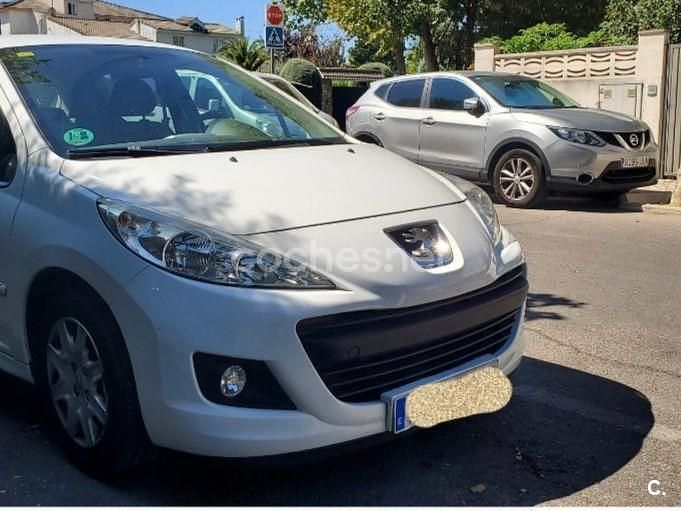 Blanco Usado 2012 Peugeot 207 Active Familiar | 4999 € (Precio justo) - Imagen 1/4