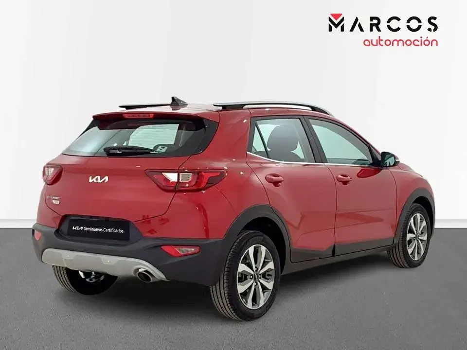 Usado Kia Stonic 100 CV (73 kW) 2022 SUV