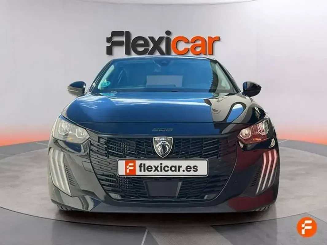 Usado Peugeot 208 Allure 101 CV (74 kW) 2025 Negro Utilitario