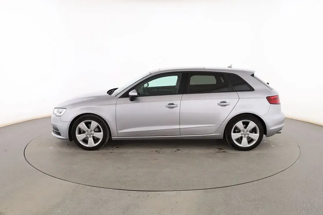 Usado Audi A3 Sportback Ambition 150 CV (110 kW) 2015 Gris Utilitario