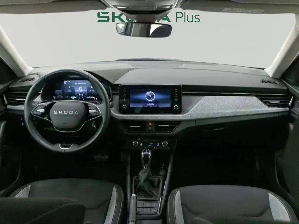Usado Skoda Kamiq Selection 115 CV (84 kW) 2025 Gris SUV