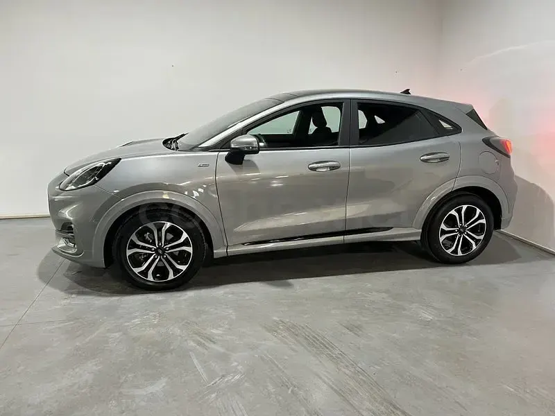 Usado Ford Puma ST-Line 125 CV (91 kW) 2024 Gris / plata SUV