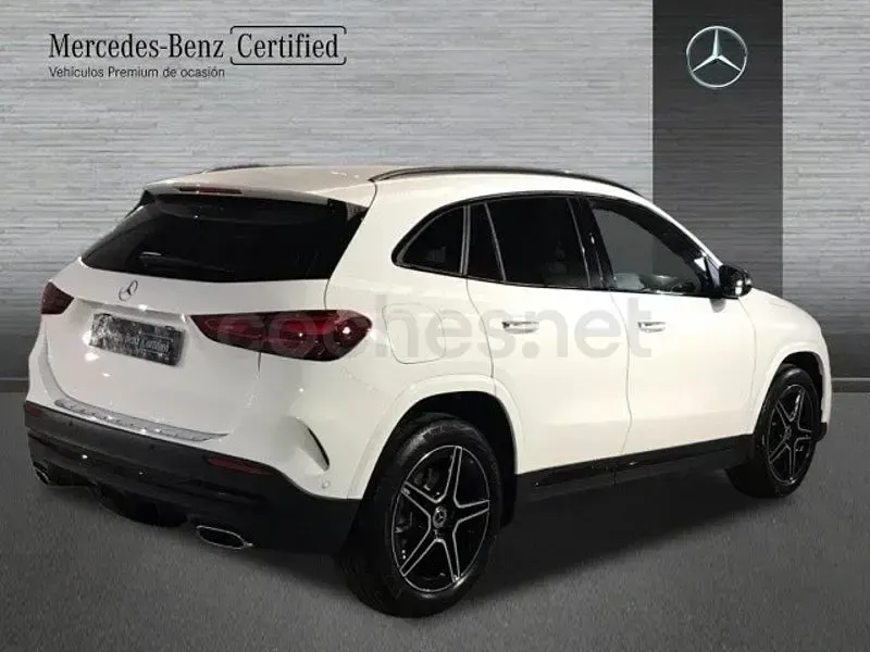 Usado Mercedes GLA200 150 CV (110 kW) 2025 Blanco SUV