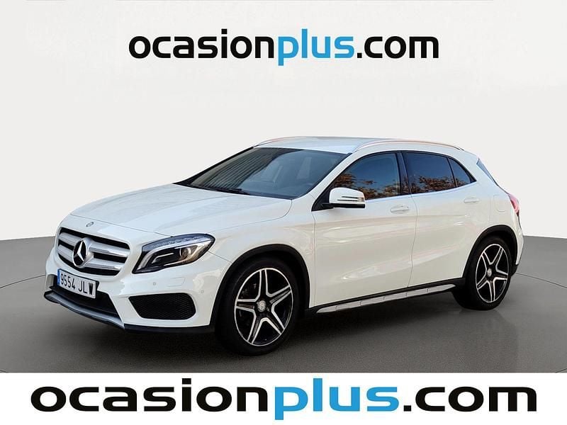 Blanco Usado 2016 Mercedes GLA200 AMG line SUV | 18.973 € (Precio justo) - Imagen 1/4