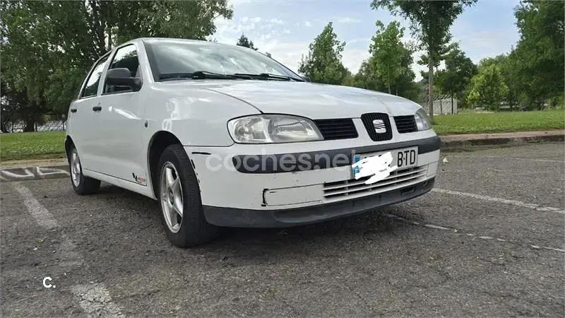 Usado Seat Ibiza Stella 90 CV (66 kW) 2002 Blanco Utilitario