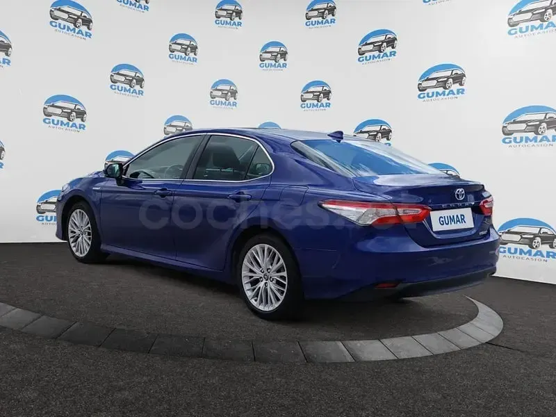 Używany Toyota Camry Advance 218 KM (160 kW) 2021 Niebieski Sedan/Limuzyna
