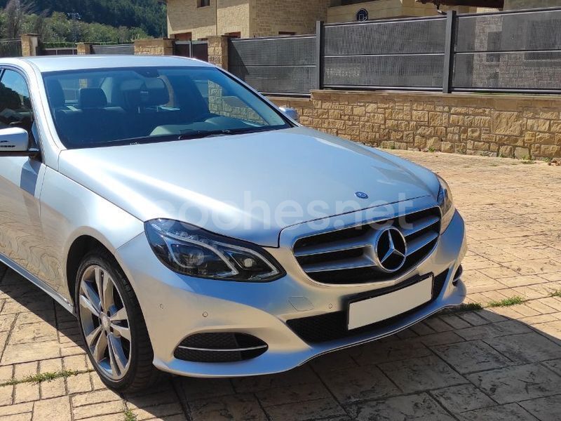 Usado Mercedes E350 Avantgarde 258 CV (189 kW) 2015 Gris / plata Berlina