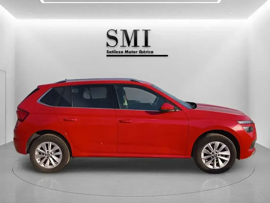 Usado Skoda Kamiq Ambition 110 CV (80 kW) 2024 Rojo SUV