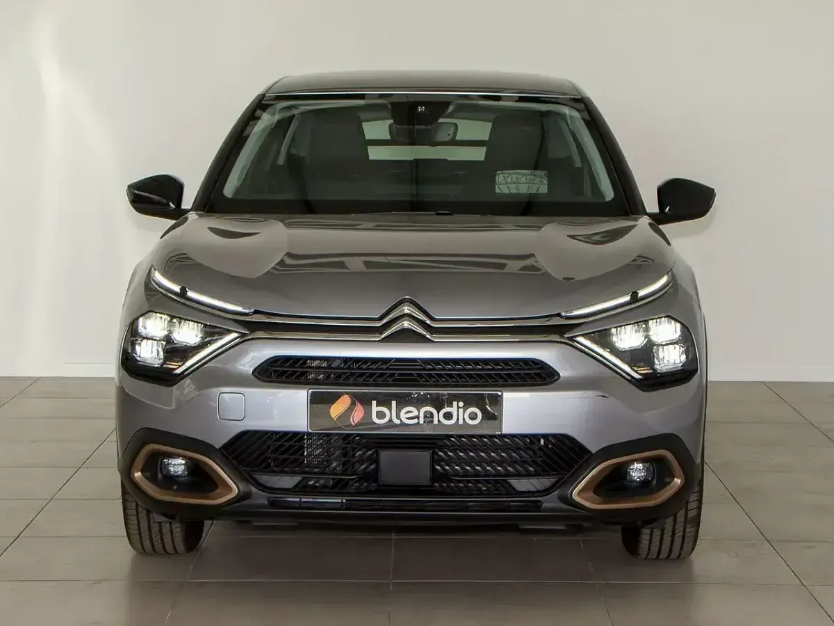 Usado Citroën e-C4 Shine 114 kW (156 CV) 2023 Gris Utilitario