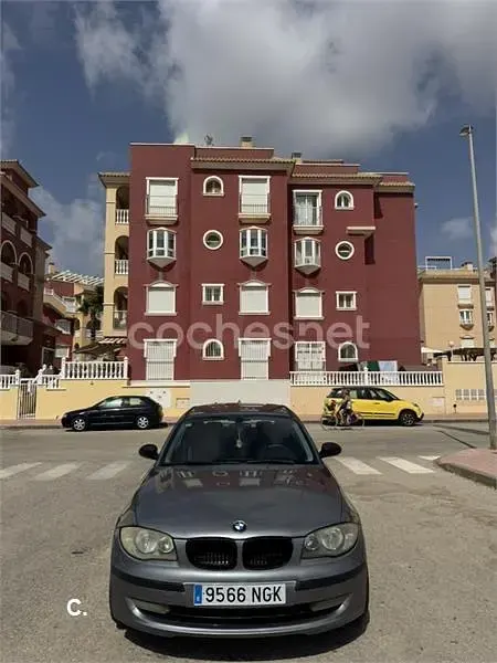 Usado BMW 118 143 CV (105 kW) 2009 Gris / plata Utilitario