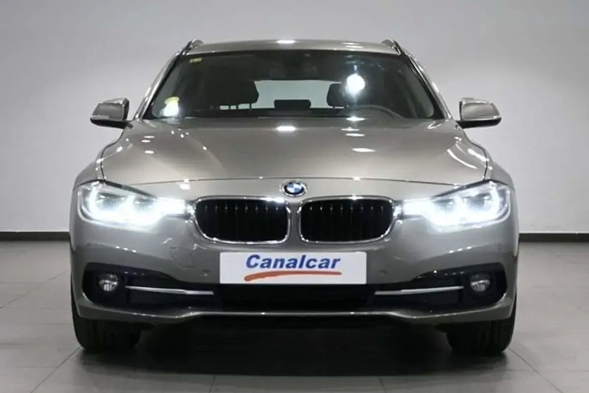 Usado BMW 318 Comfort Edition 150 CV (110 kW) 2017 Beige Familiar