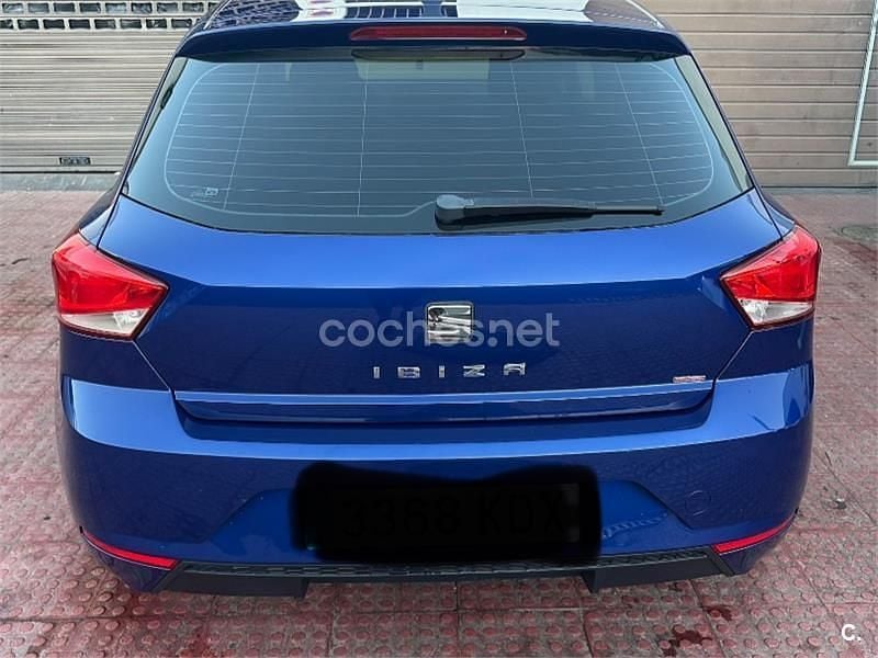 Usado Seat Ibiza CONNECT 95 CV (69 kW) 2017 Azul Berlina