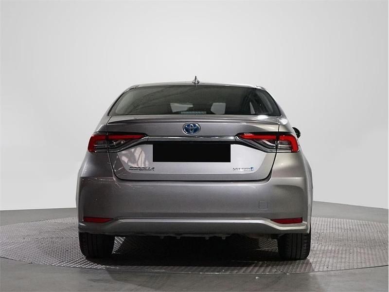 Usado Toyota Corolla Active 122 CV (89 kW) 2020 Gris Berlina