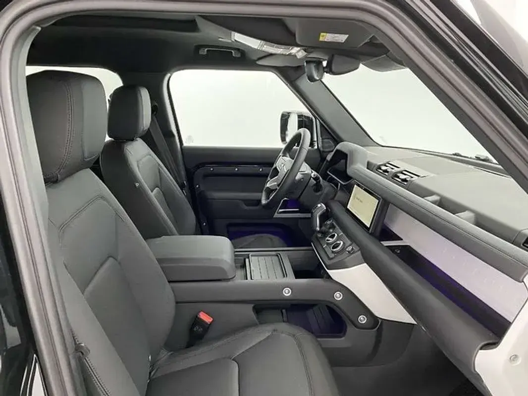 Usado Land Rover Defender SE 249 CV (183 kW) 2023 Negro SUV