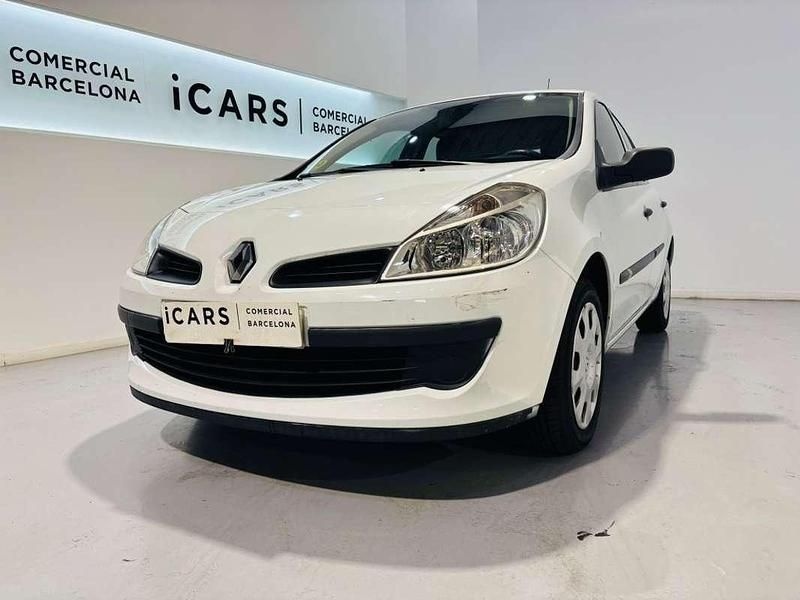 Blanco Usado 2009 Renault Clio II Expression Utilitario | 4990 € (Precio justo) - Imagen 1/4