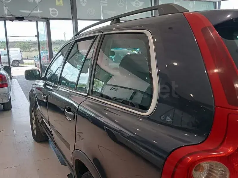 Usado Volvo XC90 163 CV (119 kW) 2003 Azul SUV