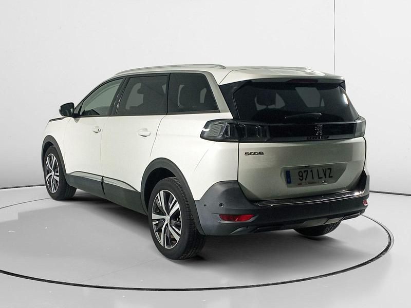 Usado Peugeot 5008 Allure 131 CV (96 kW) 2021 Monovolumen