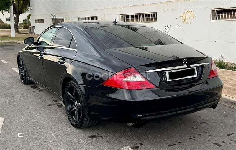 Usado Mercedes CLS320 224 CV (164 kW) 2007 Negro Berlina
