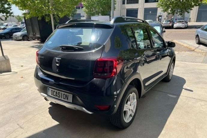 Usado Dacia Sandero Stepway 2017 Negro Utilitario