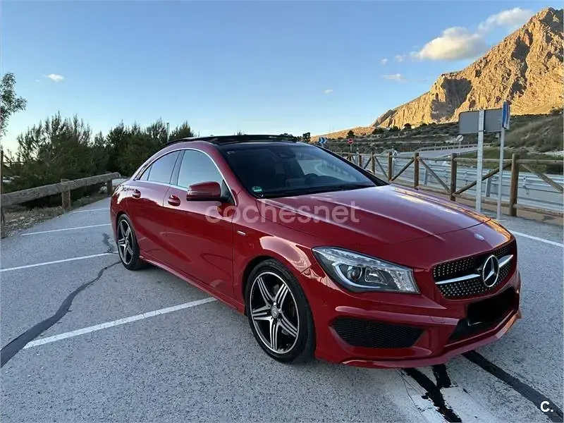 Käytetty Mercedes CLA250 211 HP (155 kW) 2015 Punainen Sedan