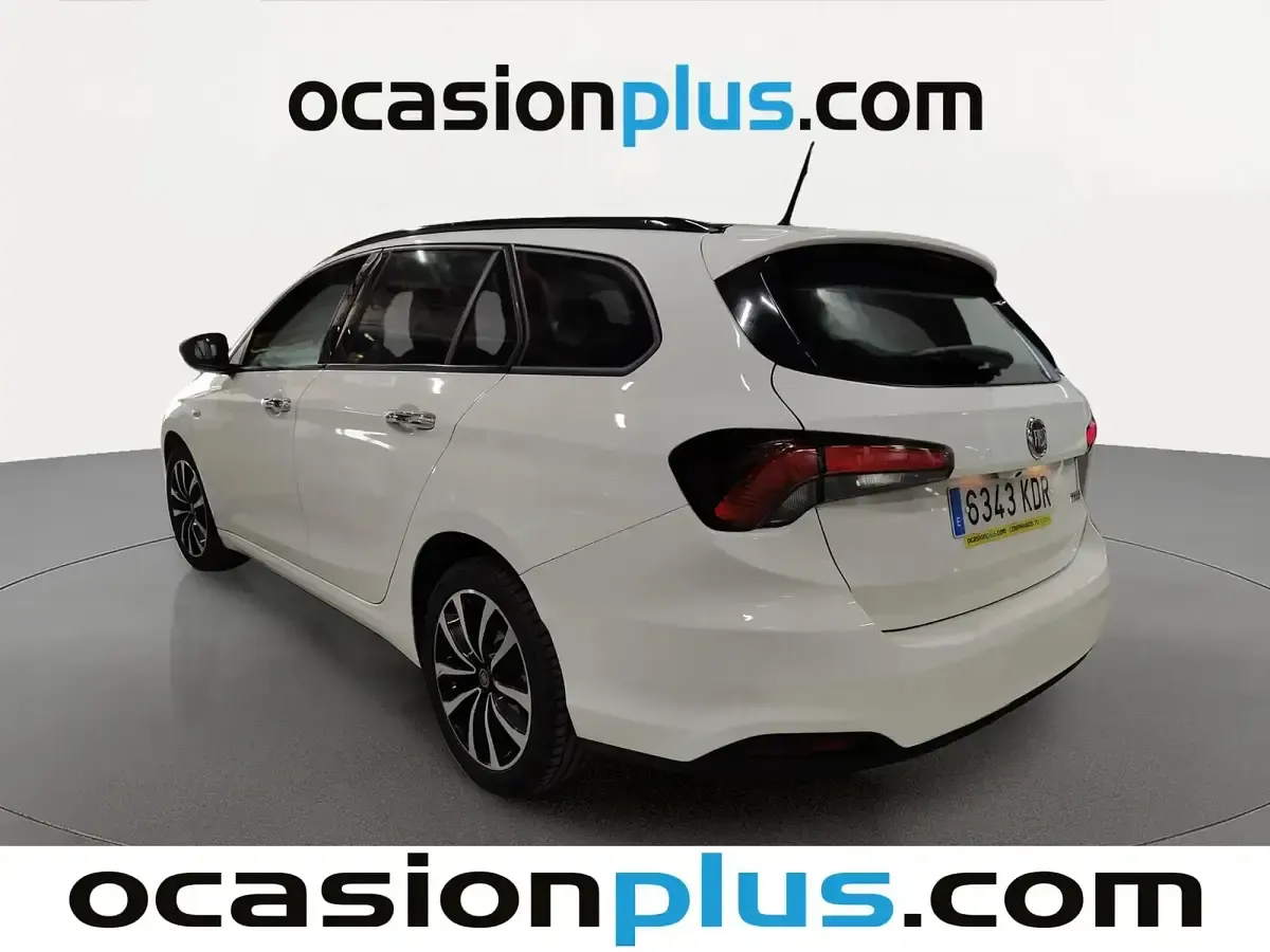 Usado Fiat Tipo Lounge 120 CV (88 kW) 2017 Blanco Familiar