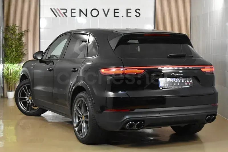 Usado Porsche Cayenne 462 CV (339 kW) 2022 Negro SUV