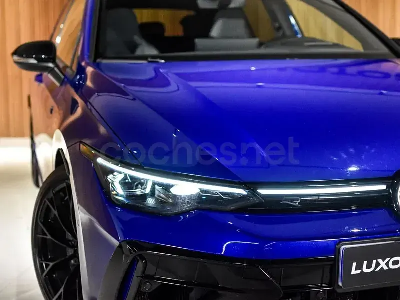 Usado VW Golf VIII Black Edition 333 CV (244 kW) 2025 Azul Berlina