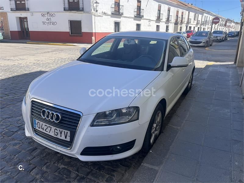 Usado Audi A3 Attraction 105 CV (77 kW) 2010 Blanco Utilitario