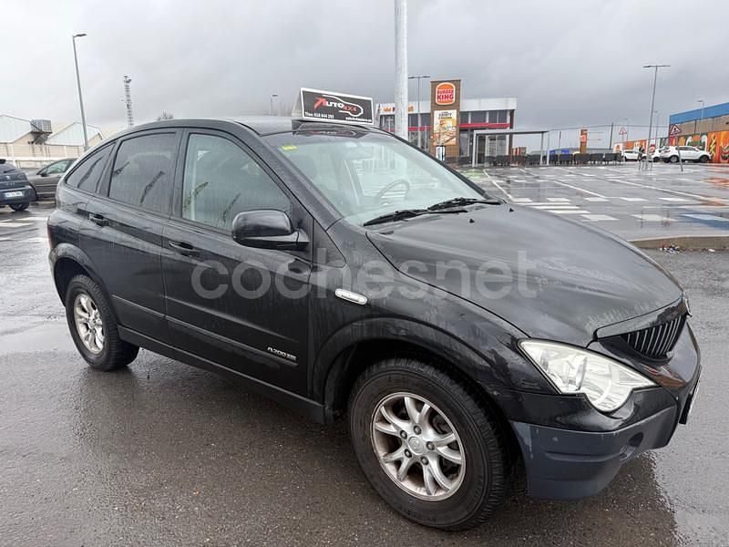Usado Ssangyong (KGM) Actyon Limited 138 CV (101 kW) 2010 Negro SUV