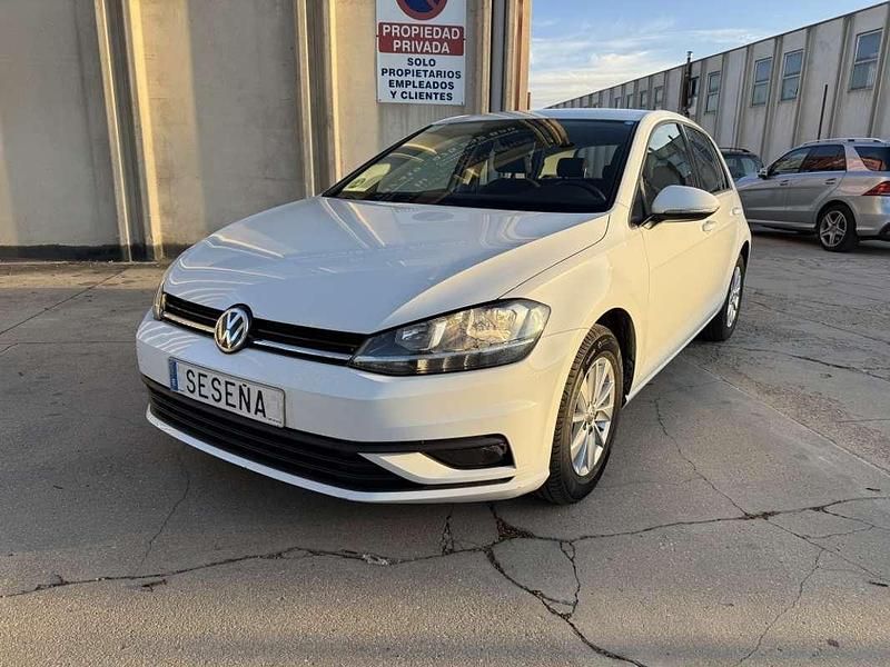 Usado VW Golf VII Advance 116 CV (85 kW) 2019 Blanco Utilitario