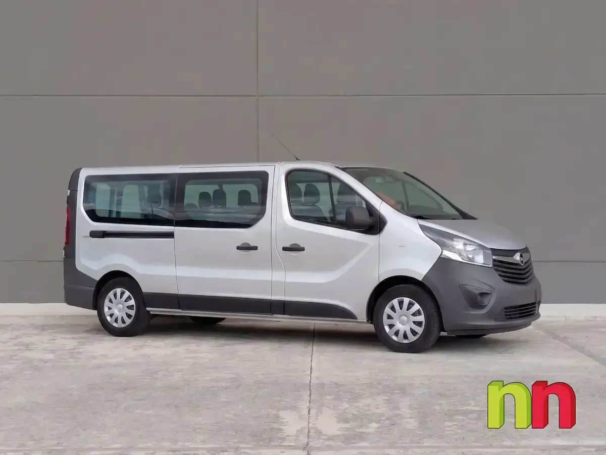 Usado Opel Vivaro 125 CV (91 kW) 2018 Gris Monovolumen