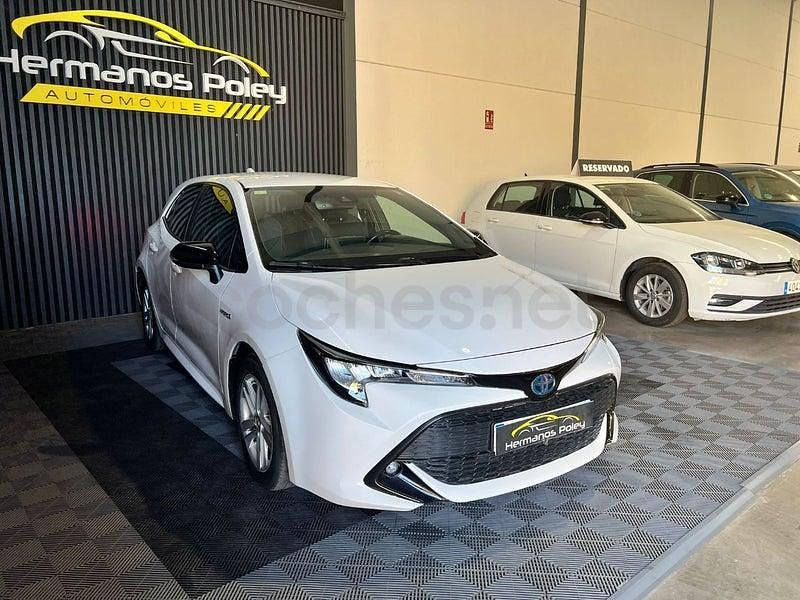Usado Toyota Corolla Active 122 CV (89 kW) 2020 Blanco Berlina