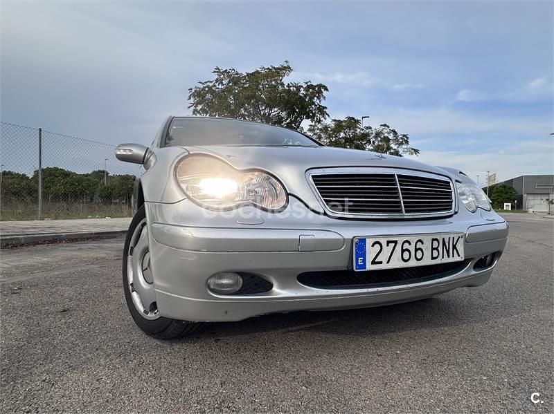 Gris / plata Usado 2001 Mercedes C240 Classic Berlina | 7990 € - Imagen 1/4
