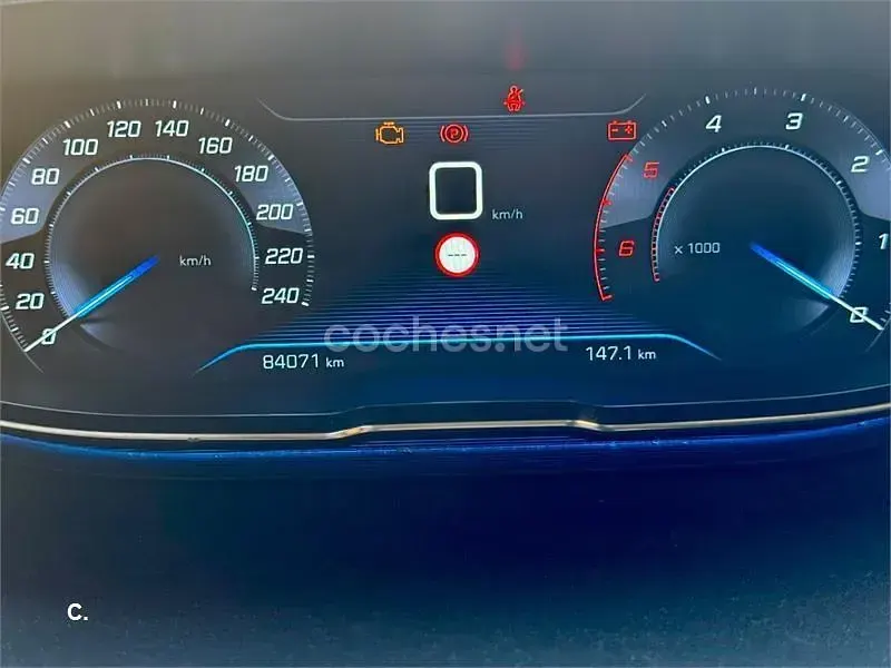 Usado Peugeot 3008 Allure 130 CV (95 kW) 2019 Gris / plata SUV