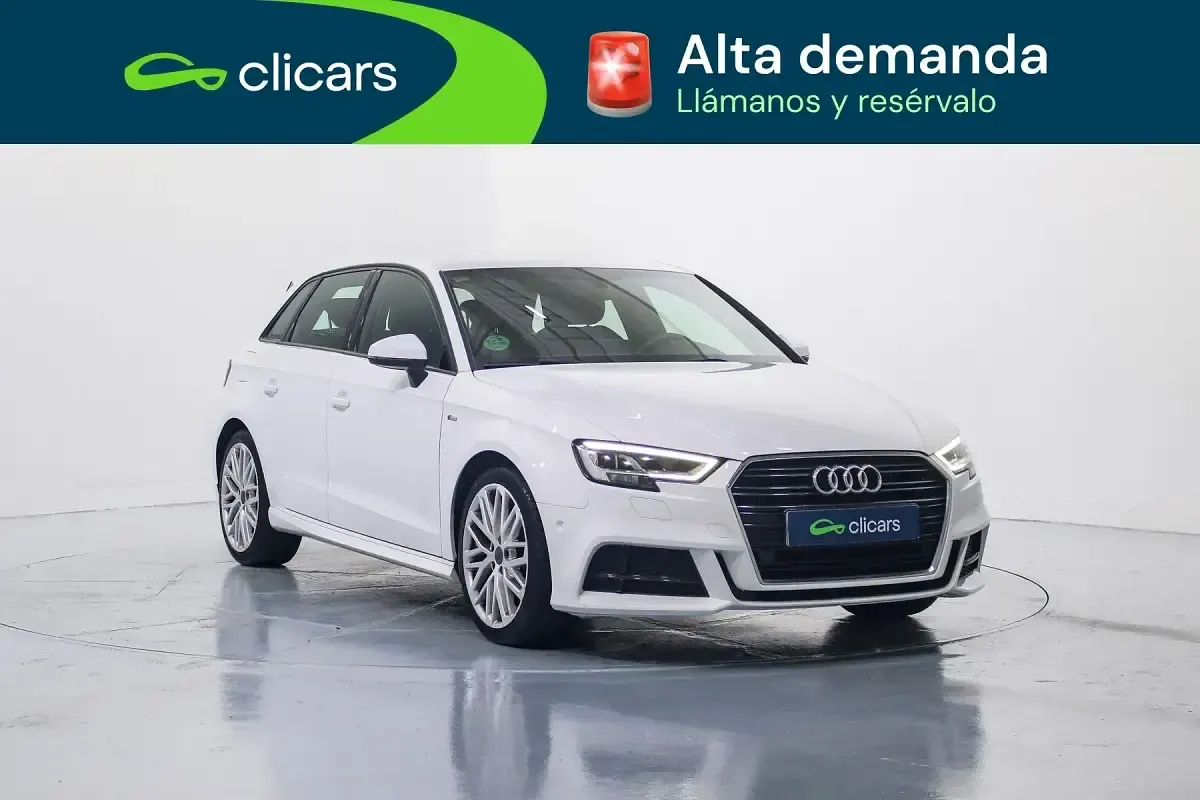 Käytetty Audi A3 S-Line 150 HP (110 kW) 2018 Valkoinen Sedan