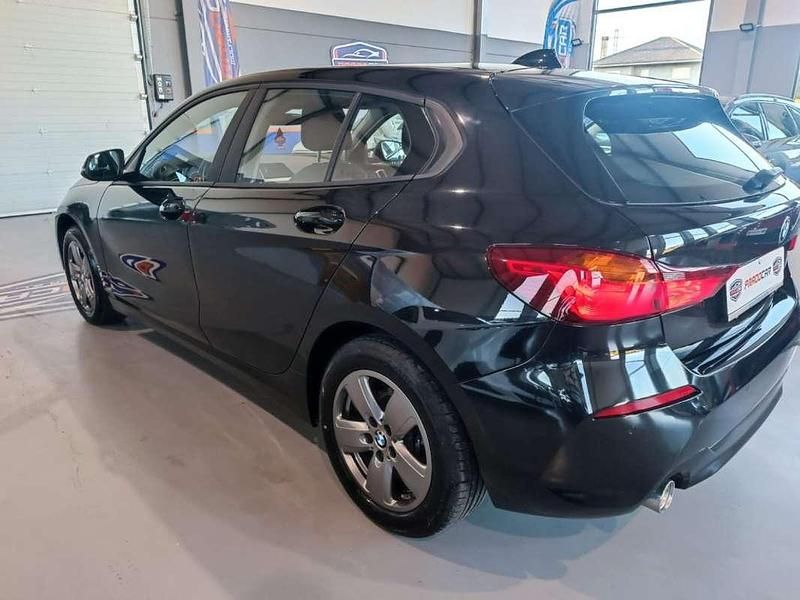 Usado BMW 116 116 CV (85 kW) 2020 Negro Utilitario