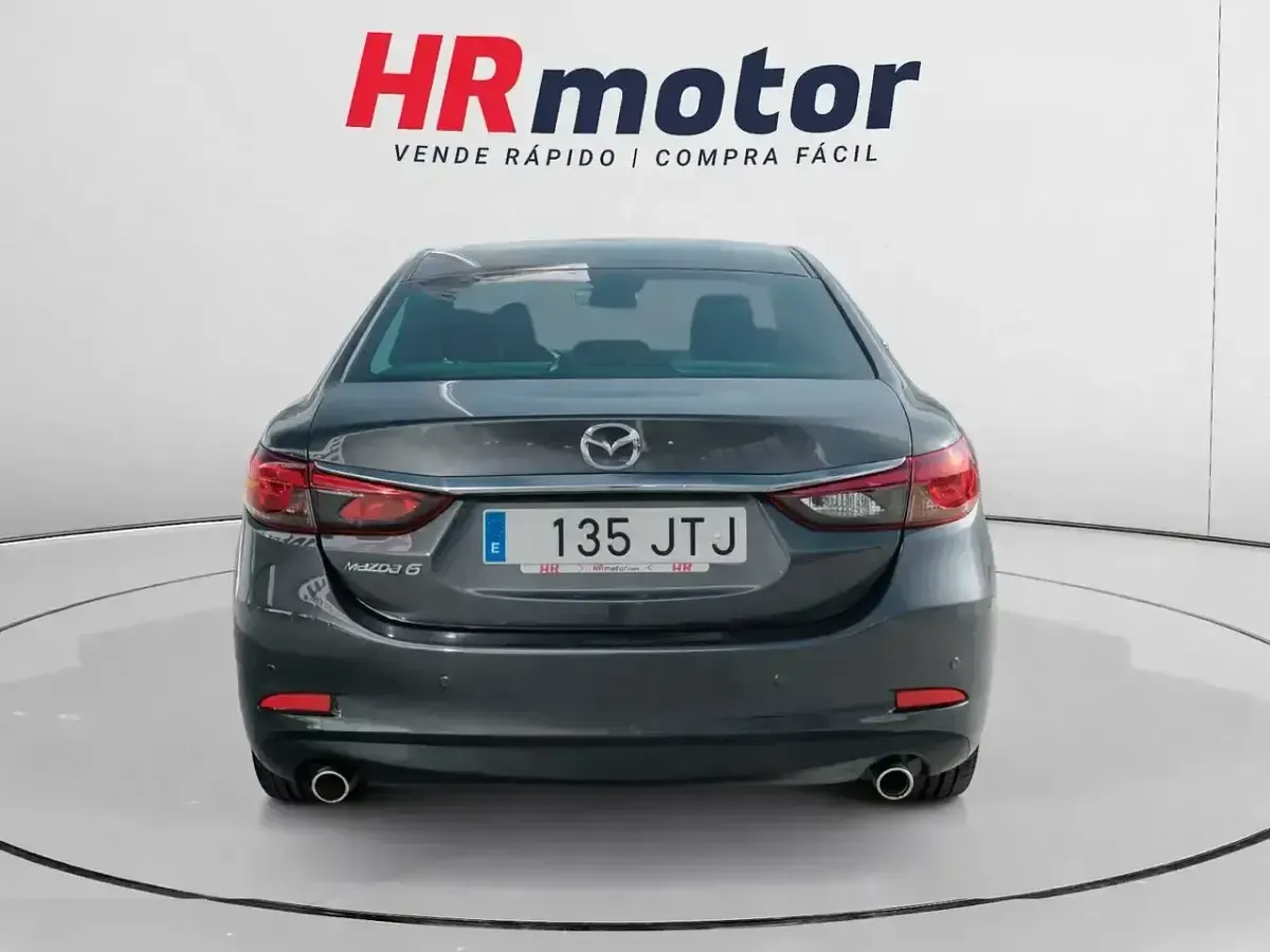 Usado Mazda 6 Style 150 CV (110 kW) 2016 Gris / plata Berlina
