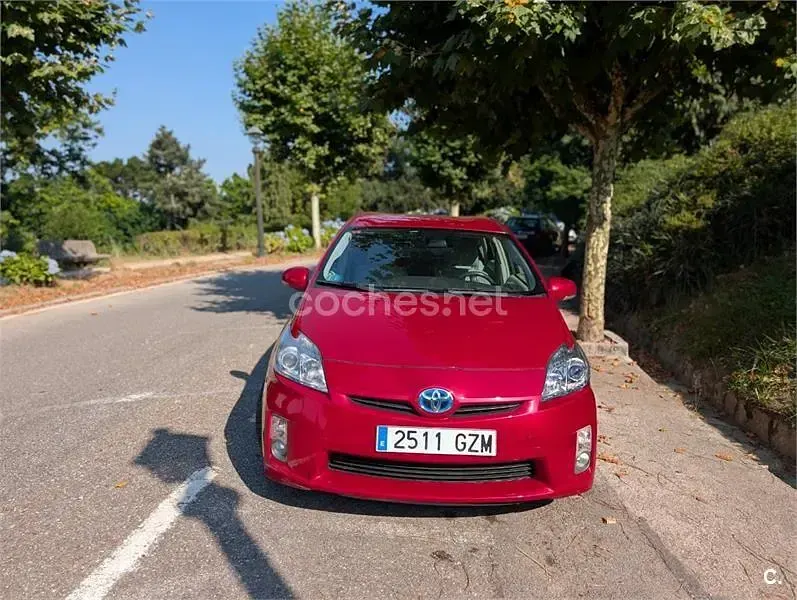 Usado Toyota Prius Advance 136 CV (100 kW) 2010 Granate Utilitario