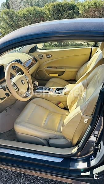 Usado Jaguar XKR 416 CV (305 kW) 2007 Gris / plata Coupe