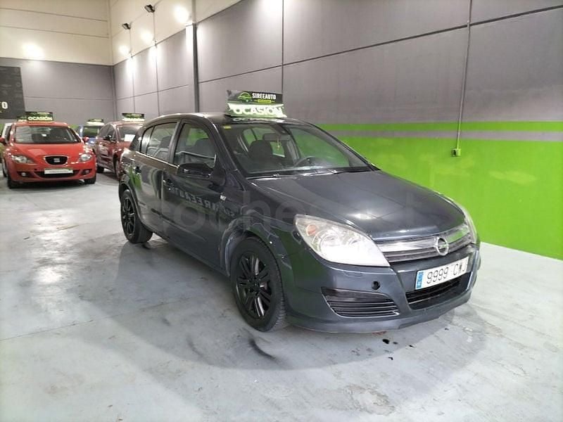 Usado Opel Astra Enjoy 100 CV (73 kW) 2004 Gris / plata Berlina