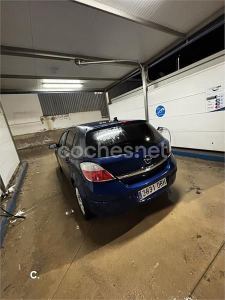 Usado Opel Astra Cosmo 100 CV (73 kW) 2004 Azul Berlina