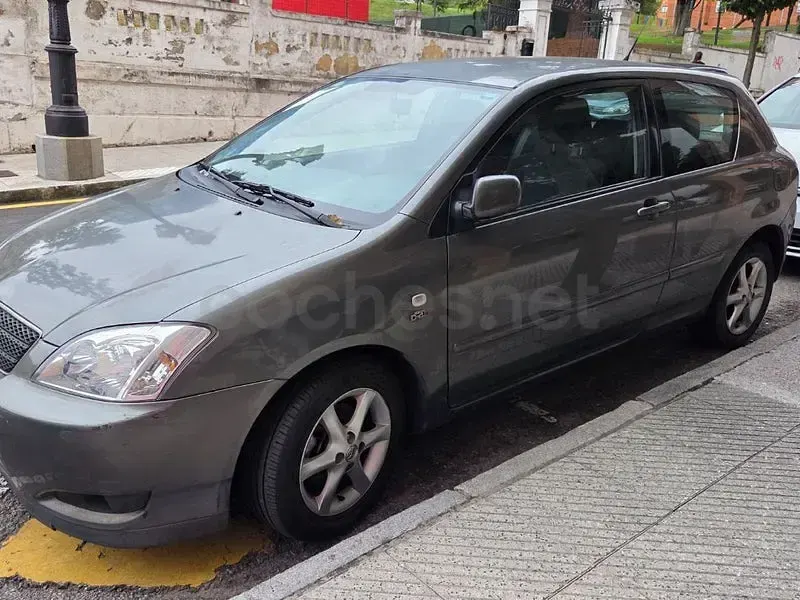 Usado Toyota Corolla Sol 116 CV (85 kW) 2003 Beige Berlina