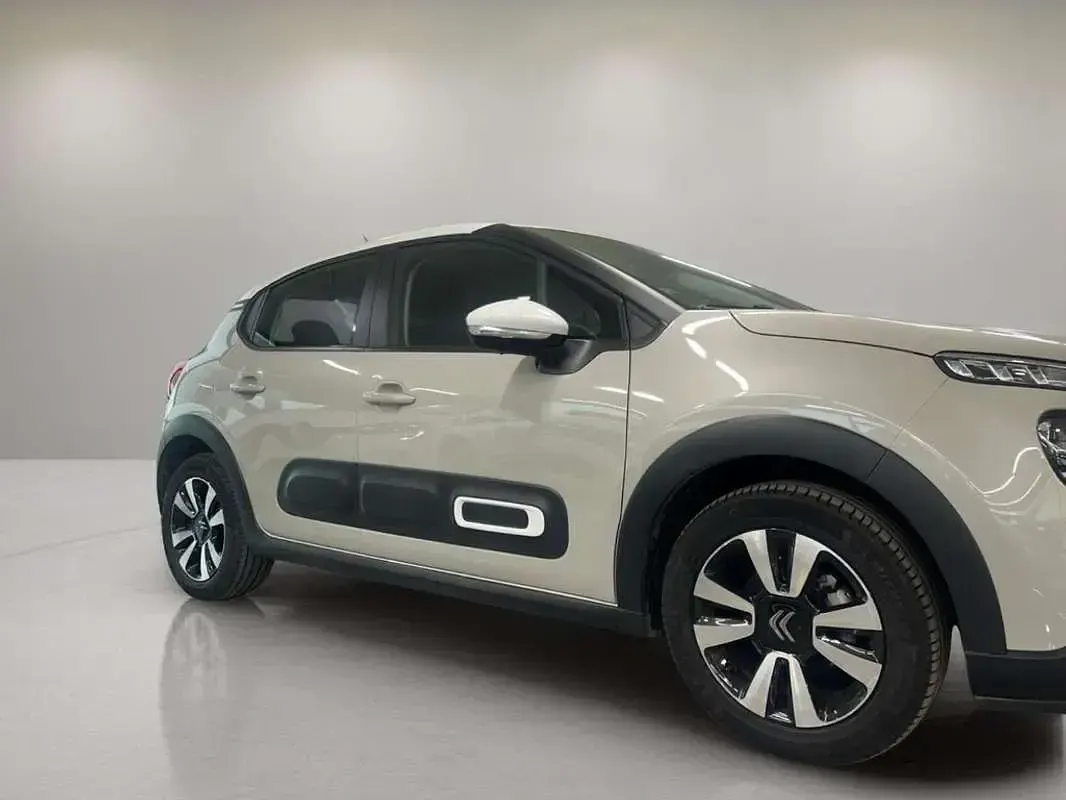 Usado Citroën C3 Feel 83 CV (61 kW) 2022 Gris Utilitario