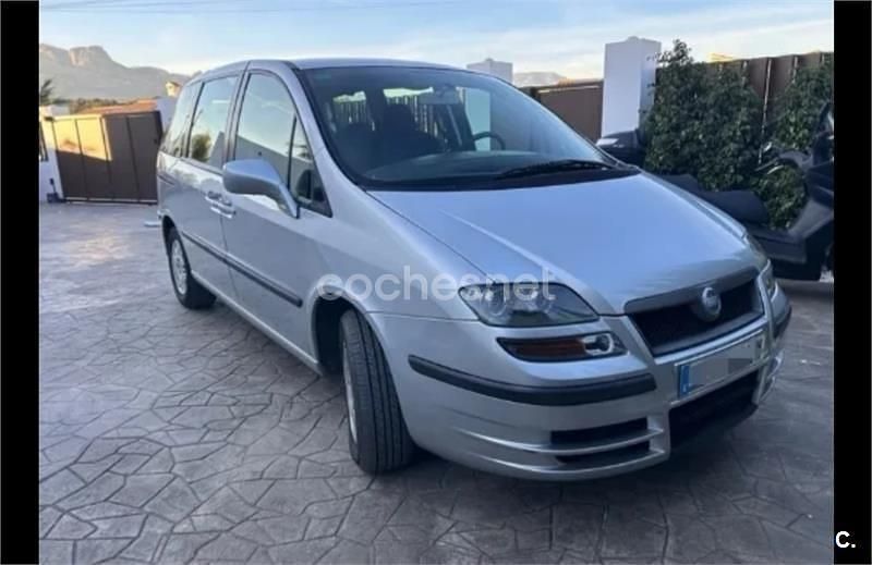 Gris / plata Usado 2005 Fiat Ulysse Emotion Monovolumen | 7000 € - Imagen 1/4
