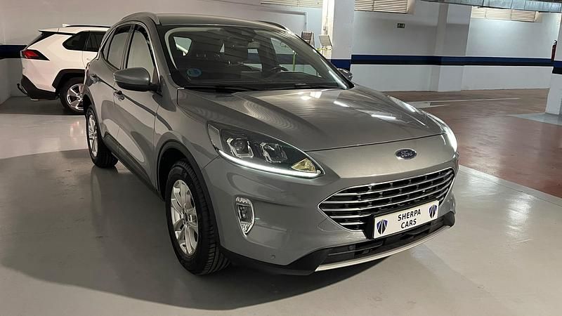 Usado Ford Kuga Titanium 190 CV (139 kW) 2022 Gris SUV