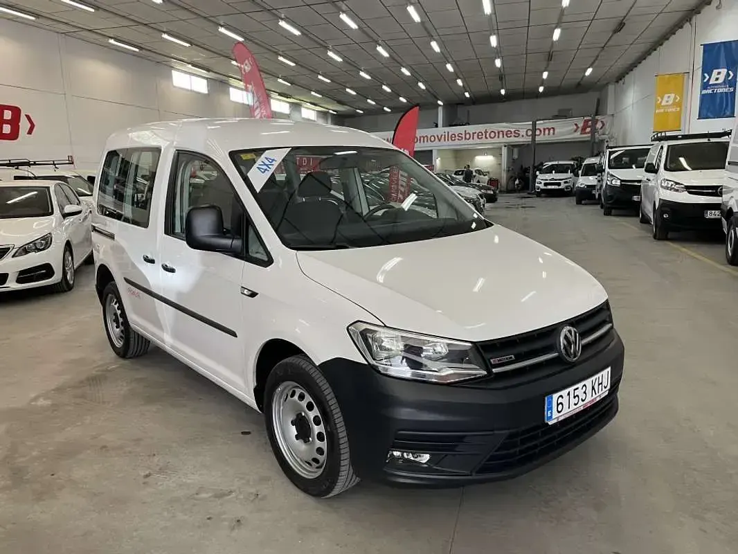 Usado VW Caddy 122 CV (89 kW) 2018 Blanco Monovolumen