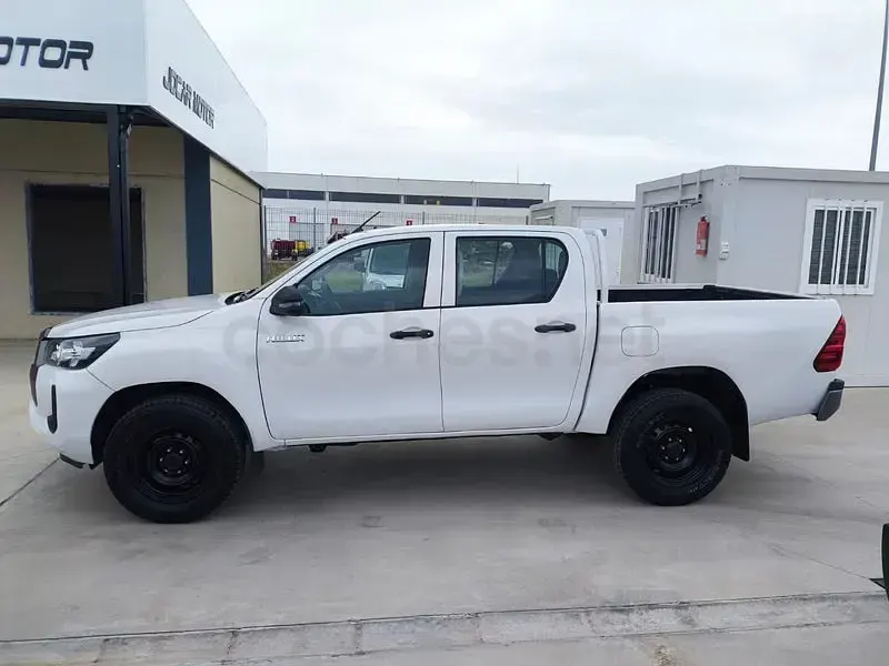 Usado Toyota HiLux 150 CV (110 kW) 2021 Blanco Pickup/Camioneta