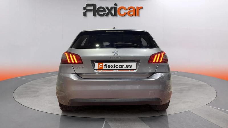 Usado Peugeot 308 Style 131 CV (96 kW) 2020 Gris Utilitario